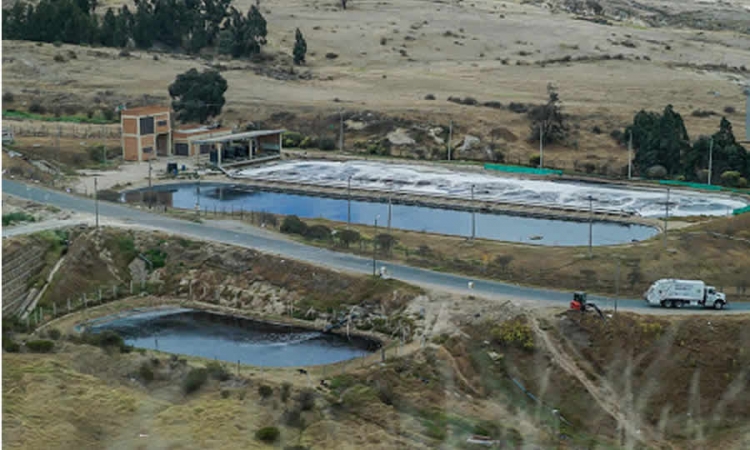 La falta de actuación por parte de las autoridades, en relación con la ampliación de un nuevo relleno sanitario, vulneró los derechos colectivos al goce de un ambiente sano en el municipio San Roque, cuyo relleno cumplió su vida útil en julio de 2020