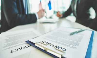 CE: sentencia que declaró la caducidad de la acción y estimó que el demandante debió acreditar la existencia del contrato de compraventa y su perfeccionamiento a través de la inscripción de traspaso en el Registro Nacional de Automotores