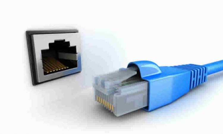 Consejo de Estado declaró terminado un proceso ejecutivo en demanda instaurada por INVERSAT S.A., contra la ETB S.A. E.S.P., dado que la obligación de pagar la cláusula penal pretendida careció de los elementos de exigibilidad y claridad