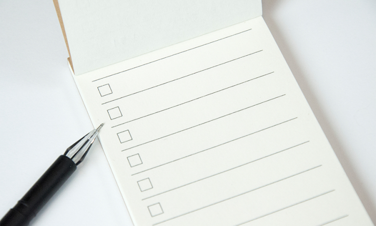 ¿Cuál es la normativa vigente y las interpretaciones jurídicas sobre la medición del consumo en servicios públicos domiciliarios?