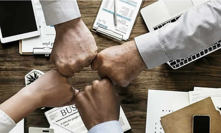 El empleador tiene la facultad para modificar las condiciones laborales del trabajador en cuanto al modo, lugar, tiempo o cantidad: MinTrabajo