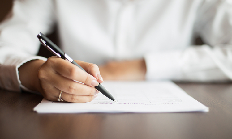 ¿Es requisito para suscribir el acta de inicio de un contrato que se haya aprobado la garantía única de cumplimiento; es posible dar inicio a un contrato sin tener aprobadas las garantías exigidas en el mismo?: Colombia Compra