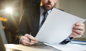 Texto del decreto que establece multa a empleadores que despidan a trabajadores que han denunciado acoso sexual